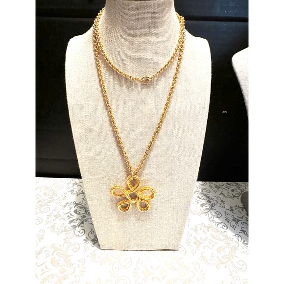 Goldtone Textured Necklace Pendant - Picture 4 of 5